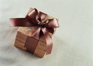 プリザーブドフラワーを渡してみては